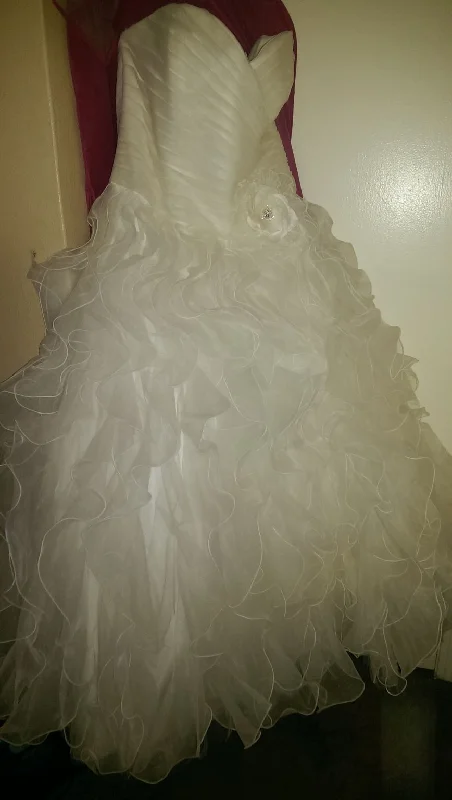 Refresh your closet with chic and comfy styles   Mori Lee 4016