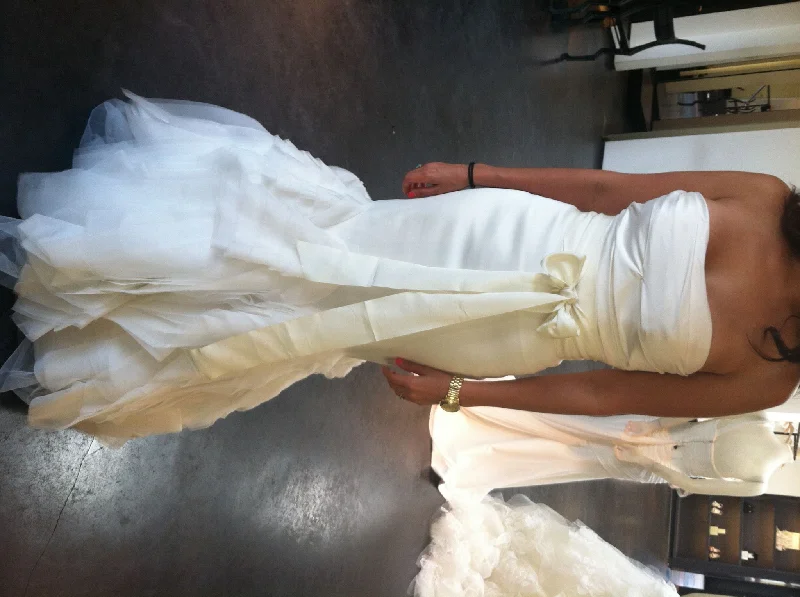 Versatile fashion for every type of woman   Vera Wang Ethel #122010
