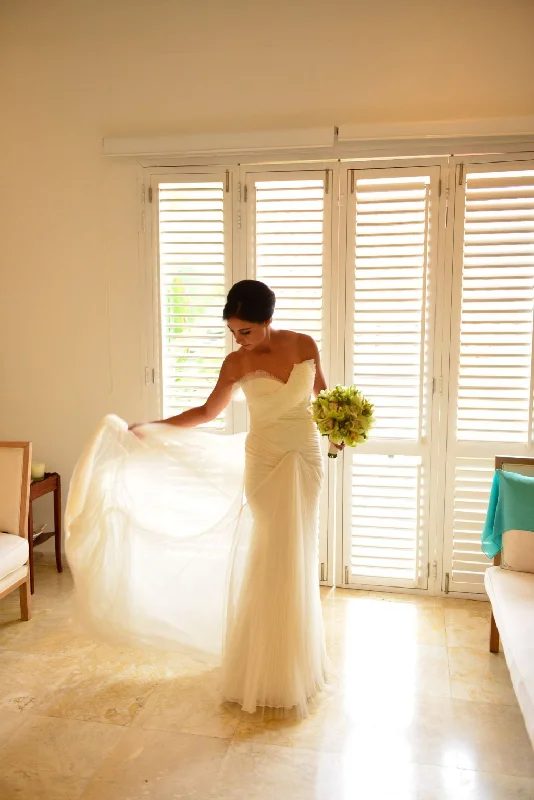 Affordable fashion that looks high-end   Vera Wang Hayden